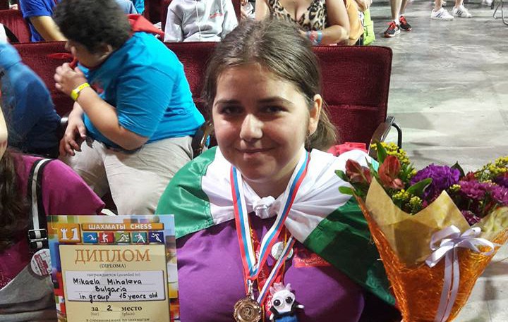 Истински истории: Ученичка, преборила рака, взе злато и сребро за България от световни игри