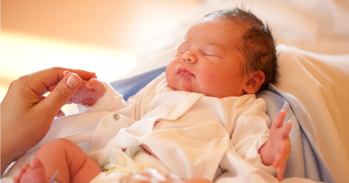 История с щастлив край: Лекари изродиха бебе в КОРИДОРА на болница в Сливен