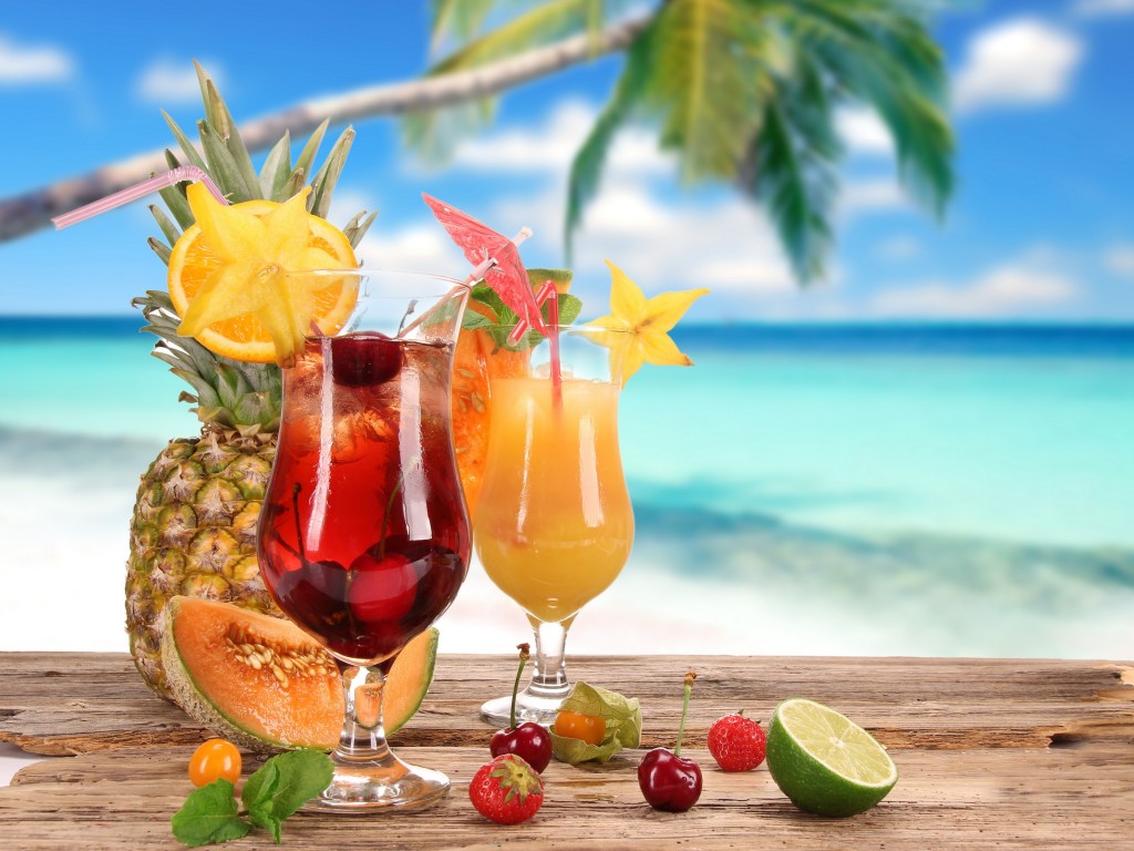 Лесно, по-лесно, най-лесно: 3 рецепти за освежаващи летни коктейли