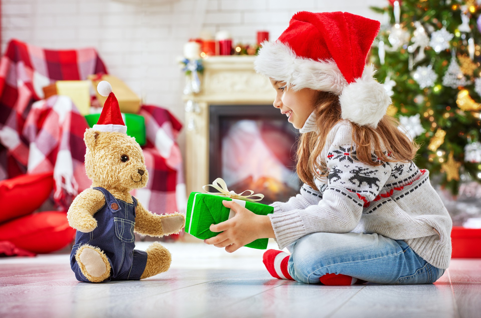Бъди дядо Коледа за едно детенце от дом