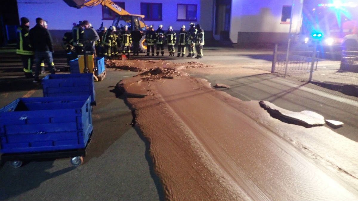 Шоко-наводнение: Шоколад заля улица в Германия