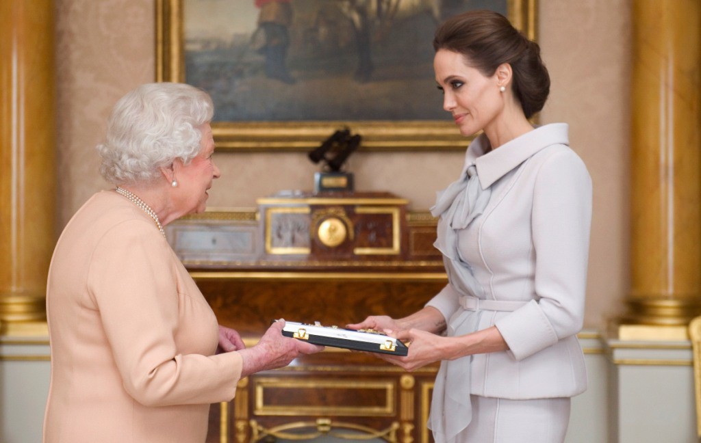Анджелина Джоли стана почетна дама на Англия