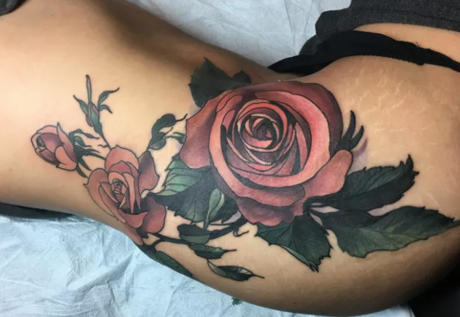 Нежни татуировки с рози, които ще ви вдъхновят