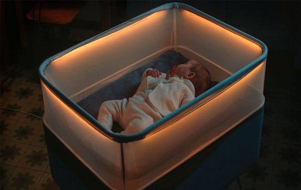 Създадоха детско креватче, което приспива бебето бързо и лесно
