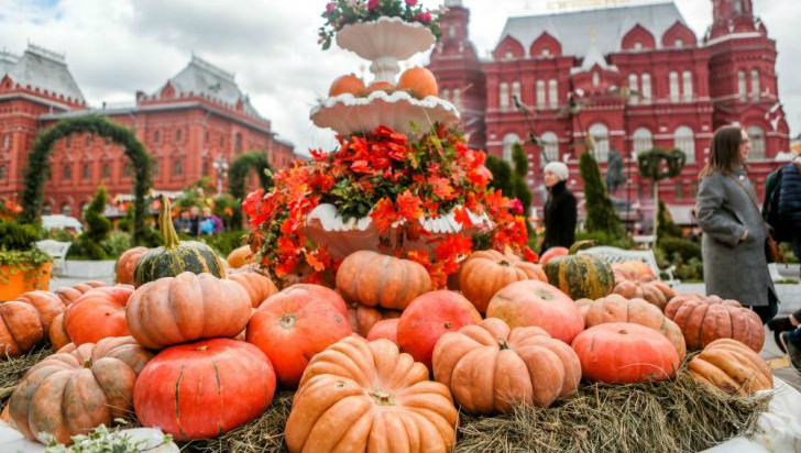 Топ 5 на най-добрите градове, които можете да посетите в Източна Европа през есента
