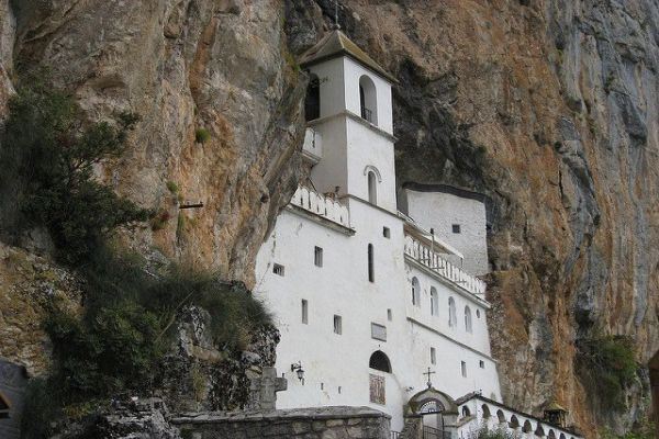 Запознай се с най-посещавания манастир в света