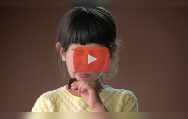 Сладко видео: Деца опитват за първи път черен шоколад