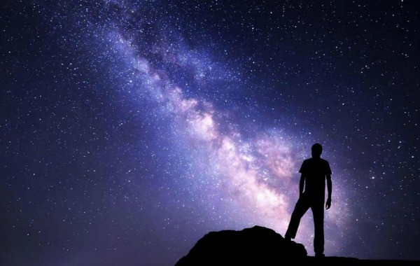 11 цитата за Вселената, които ще ви накарат да се замислите за смисъла на живота