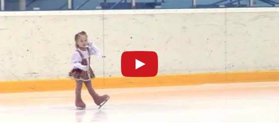 Как Русия ражда шампиони по фигурно пързаляне? Това дете е само на 2,5 години, а открива състезание!