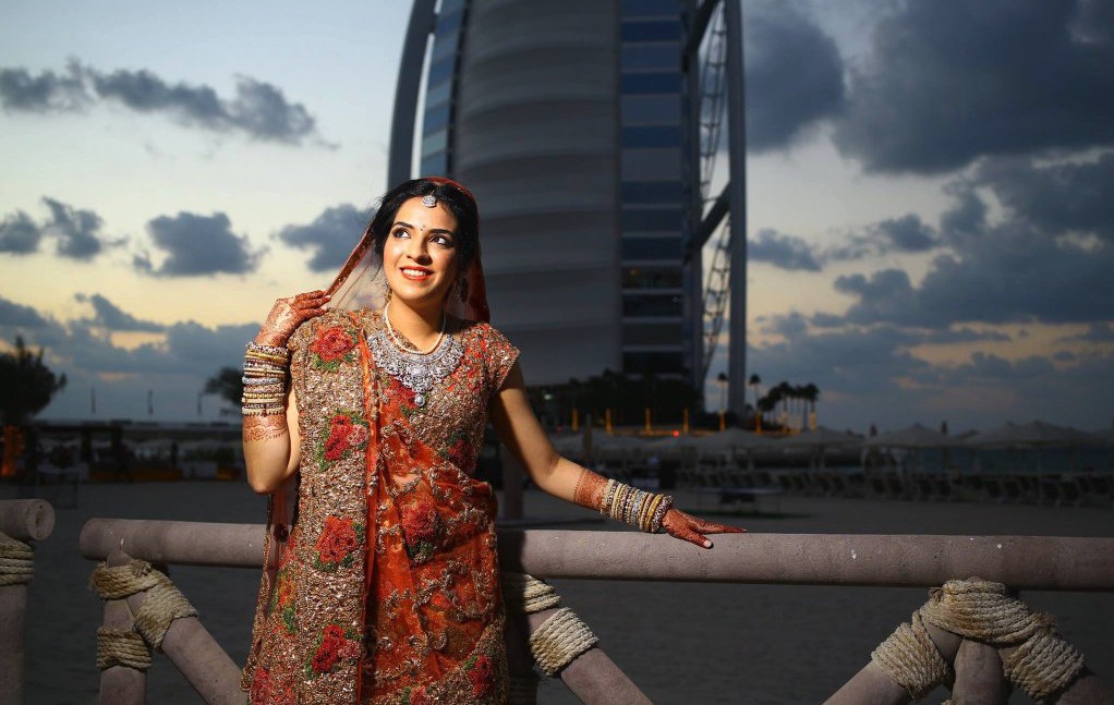 7-те зашеметяващи визии на една индийска булка в Дубай