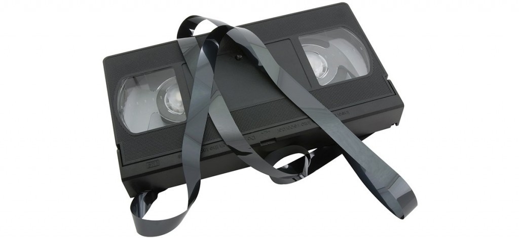 Превъртане на лентата на видео касети