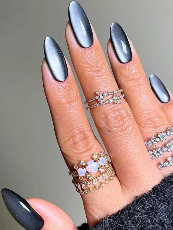 Ледено синьо