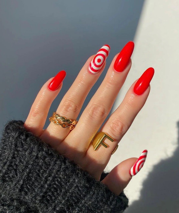 Маникюр със спирала