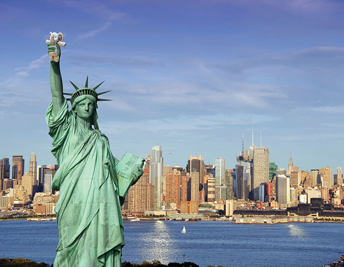 При Статуята на свободата, Ню Йорк
