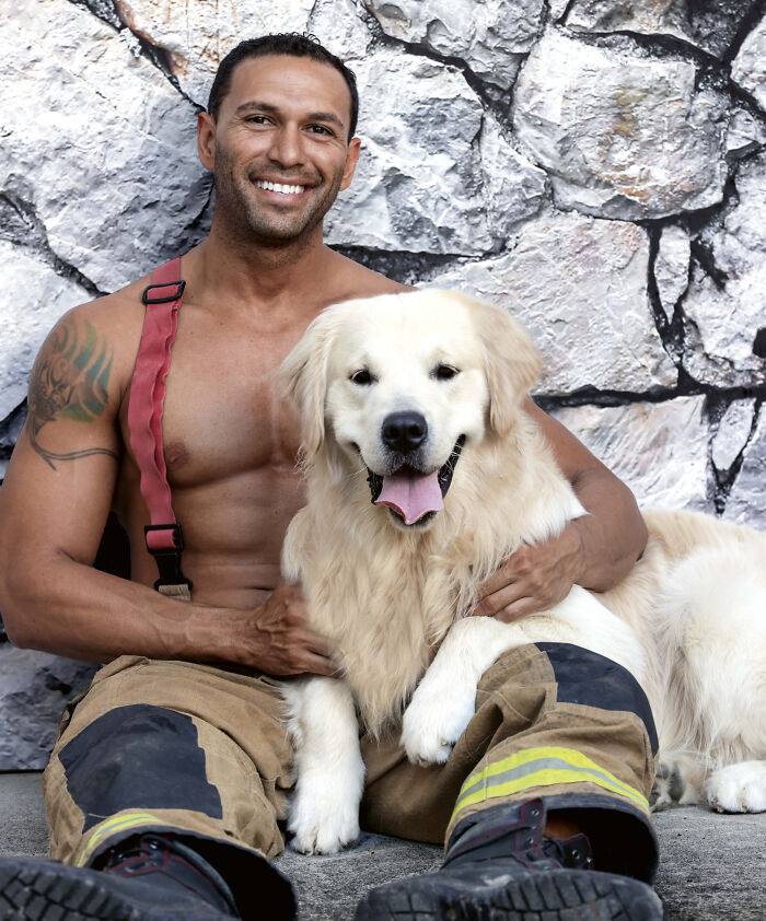 Календарът на австралийските пожарникари