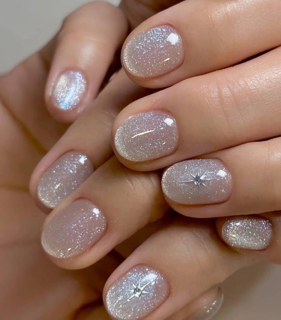 Маникюр „мразовита свежест“