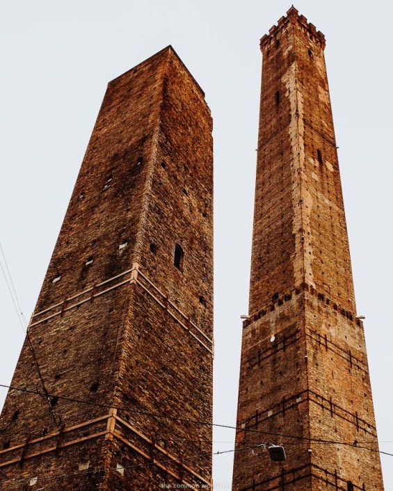 Наклонените кули на Болоня