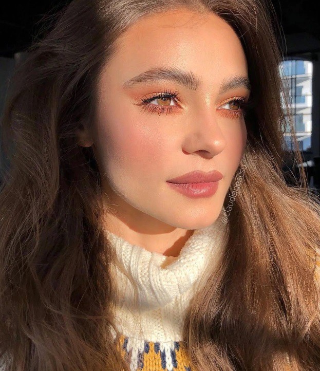 Грим с топли и студени акценти