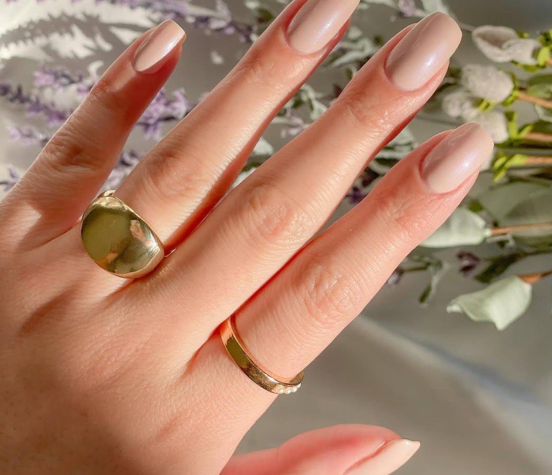 Маникюр за квадратни нокти