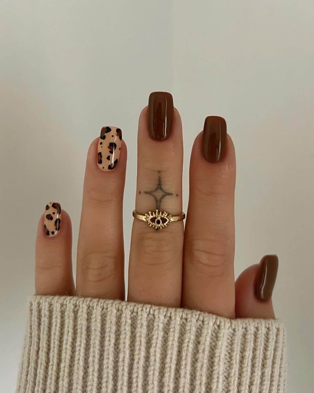 Маникюр за квадратни нокти за есента