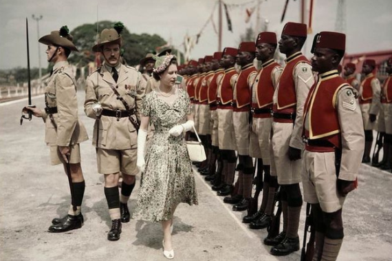 Кралица Елизабет в Нигерия, 1956 г.