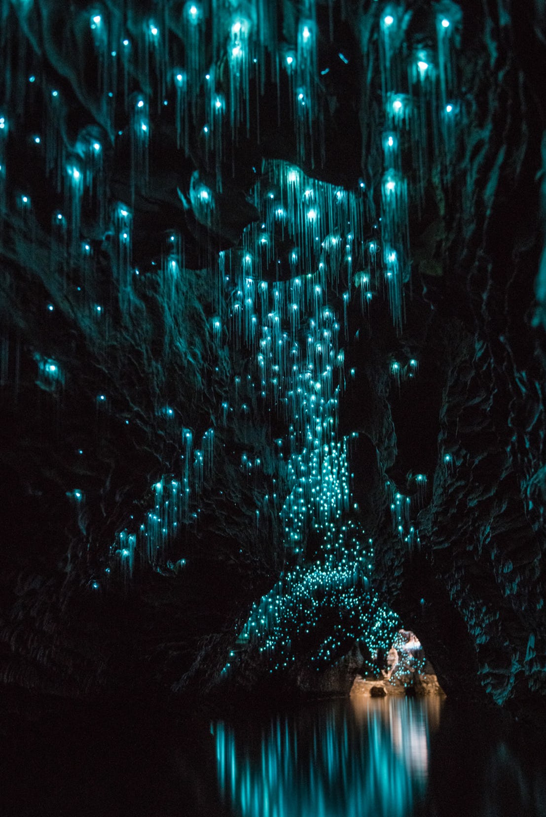 10. Пещерите на светещите червеи Вайтомо