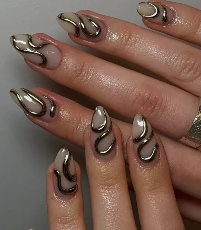 Маникюр Горгона