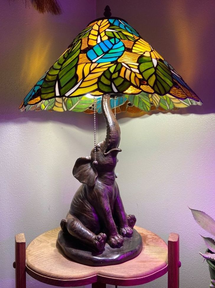 Антична лампа в ориенталски мотиви