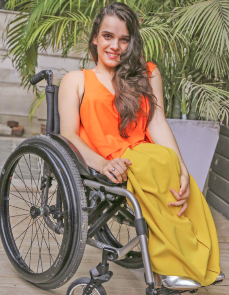 Александра Кутас, в инвалидна количка
