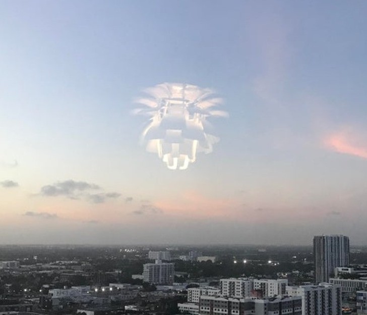 Летящ обект над Маями