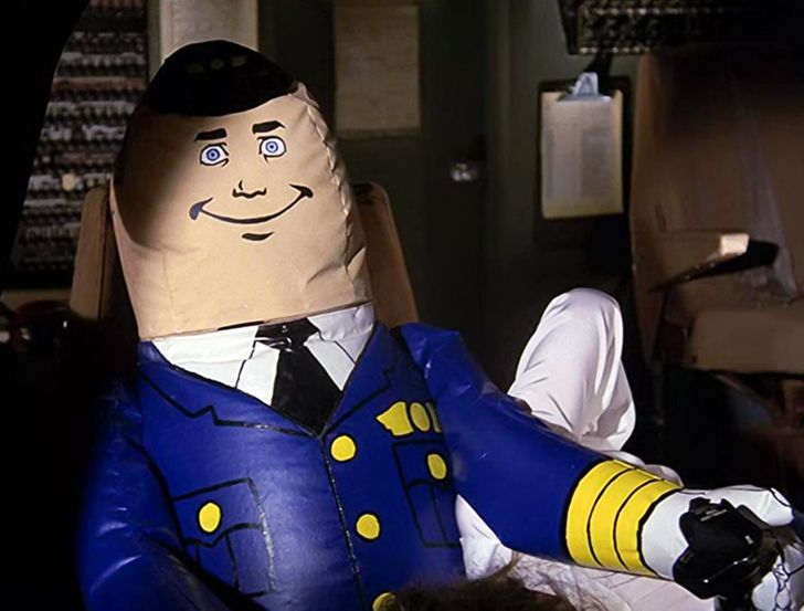 „Има ли пилот в самолета“