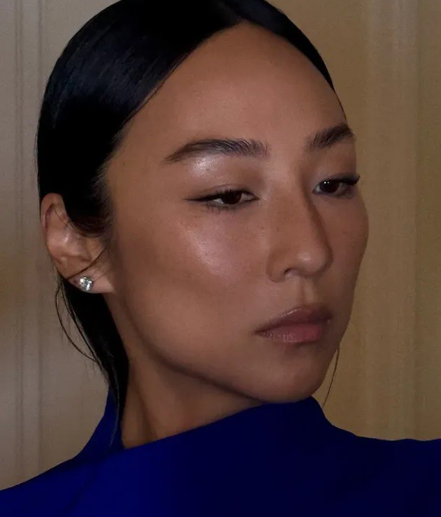 Фокусирайте се върху веждите