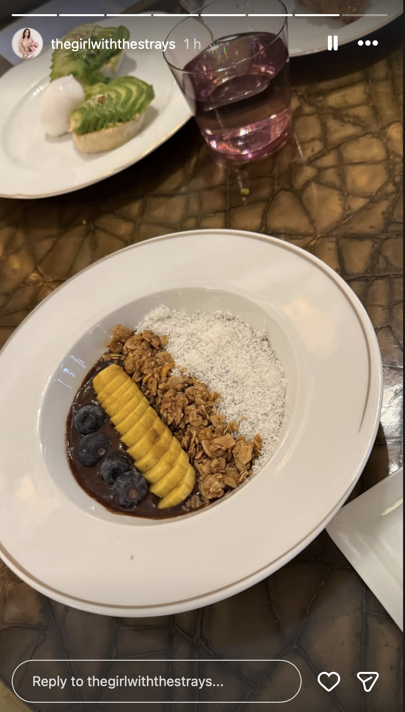 Валерия в Париж