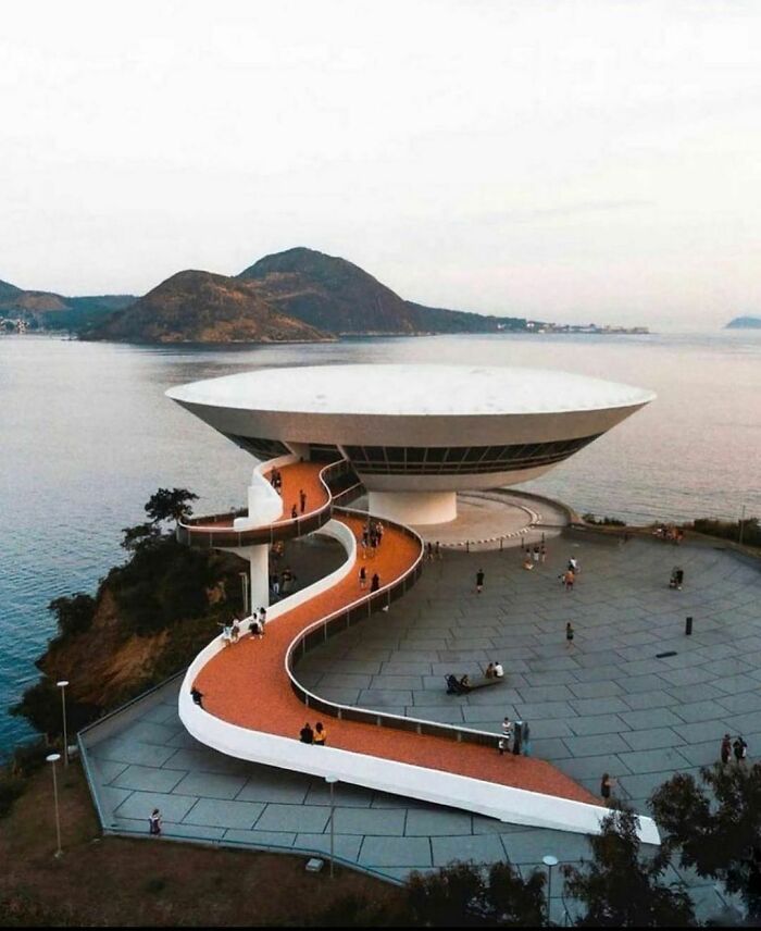 Уникална архитектура от цял свят