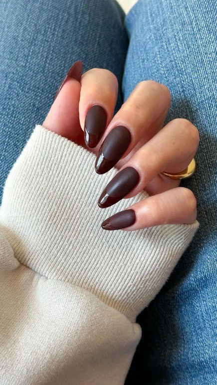 Матов маникюр с лъскав френски