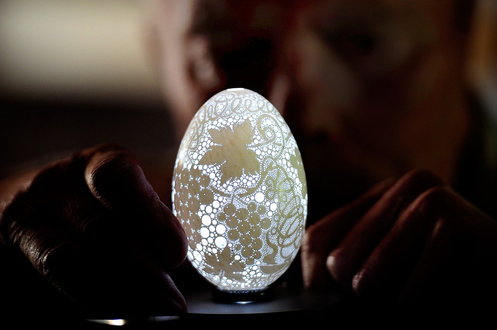 В това яйце има повече от 20 000 дупки