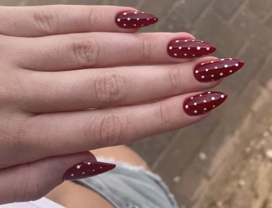 Черешови петънца