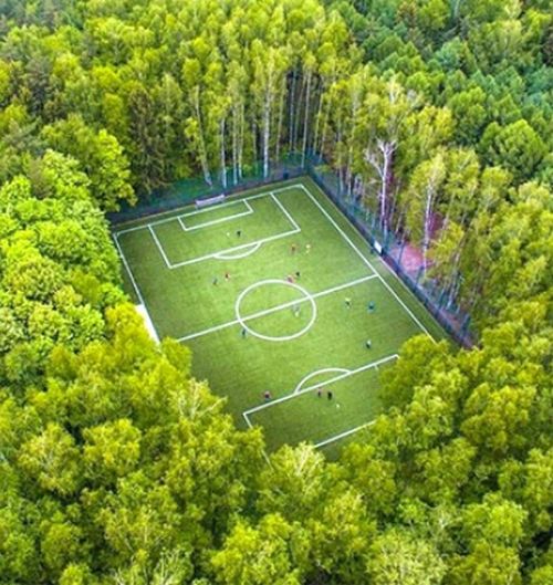 Футболно игрище в Москва