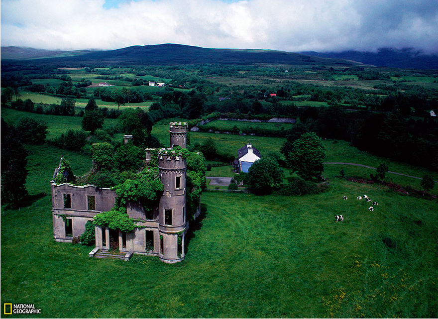 Изоставено имение в Ирландия