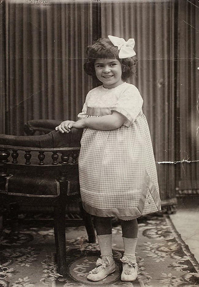 Малката фрида, само на 4, през 1911 г.