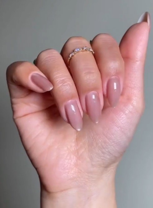 „Стъклени“ нокти