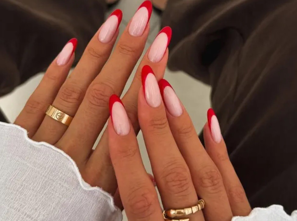 Страстен френски маникюр