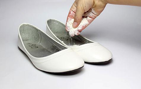 Премахни миризмата от обувките