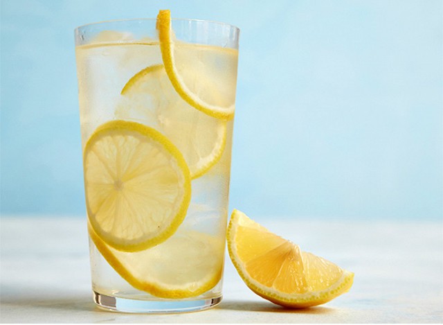 2. Вода с лимон