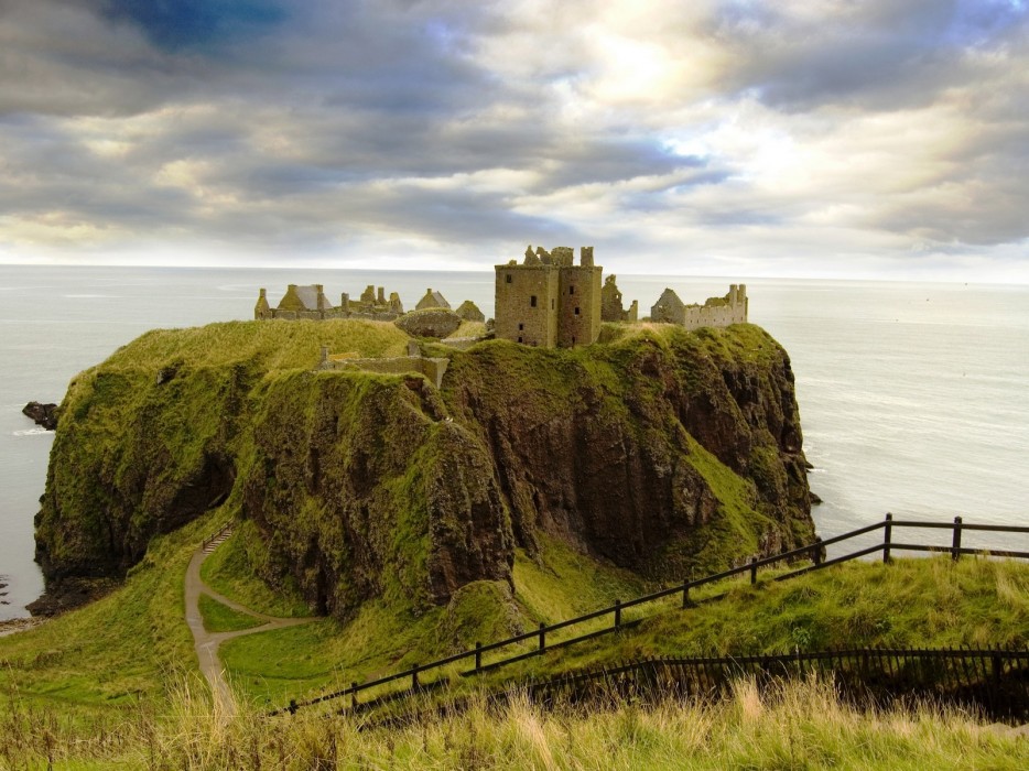 Замъкът Дънотар, Шотландия