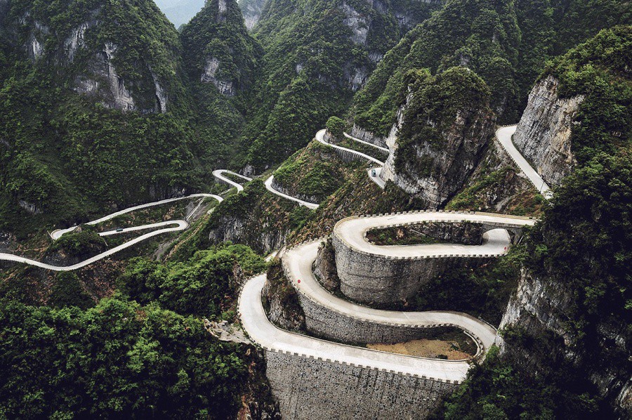 Планинският път в Тианмен, Китай