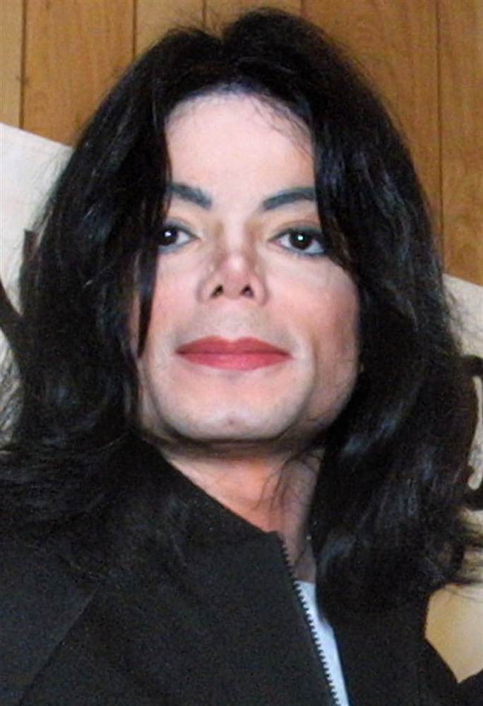 Майкъл Джексън през 2002 година