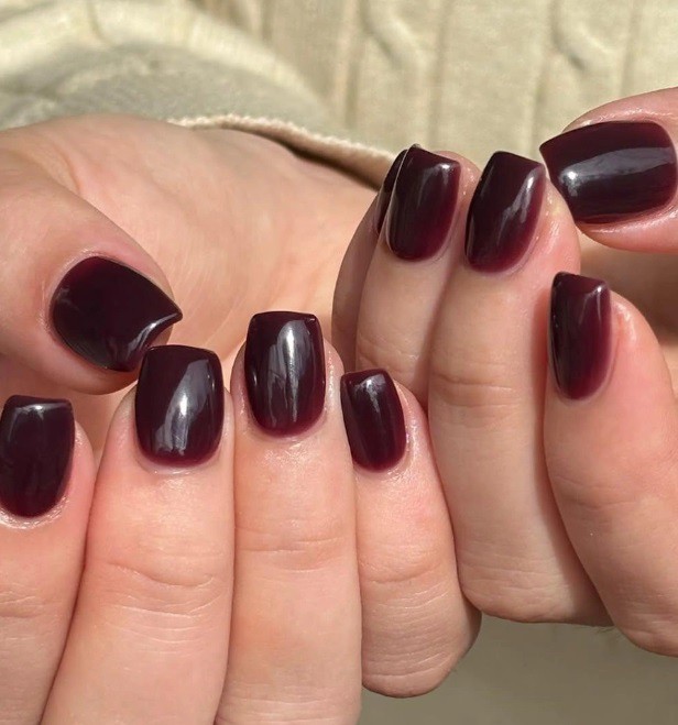 Винен маникюр