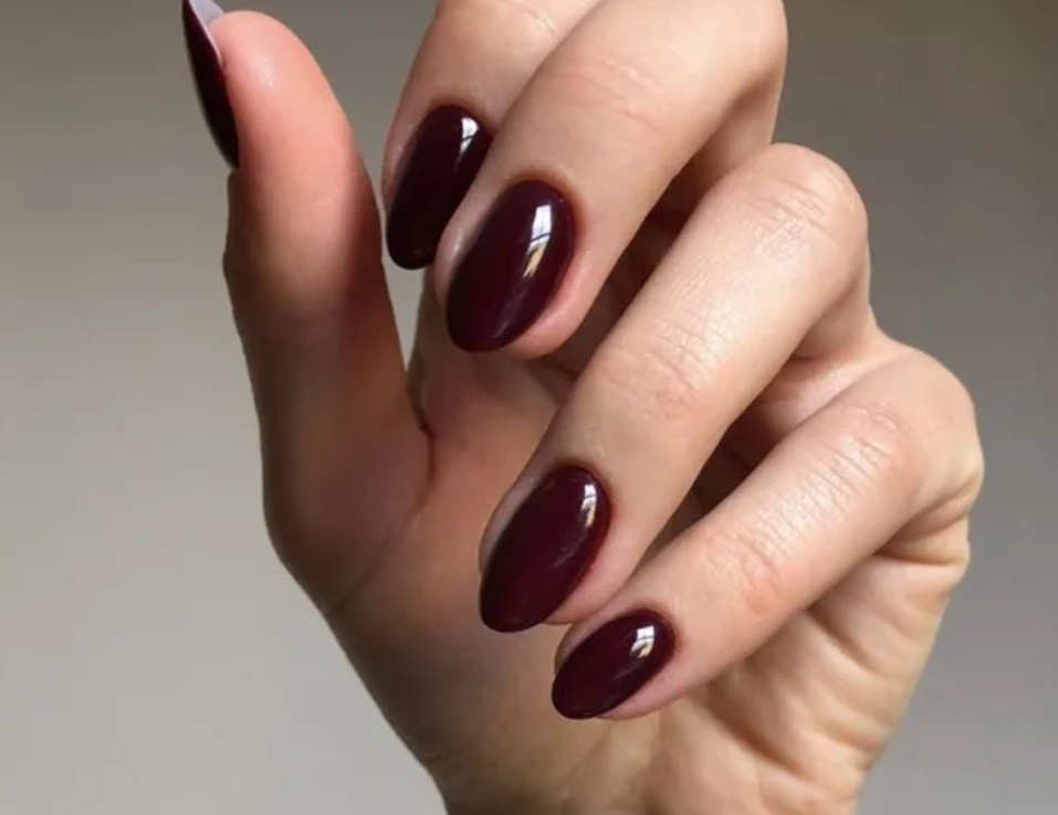 Черешово червено