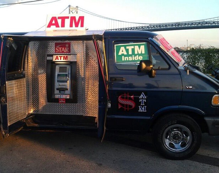 Мобилен банкомат